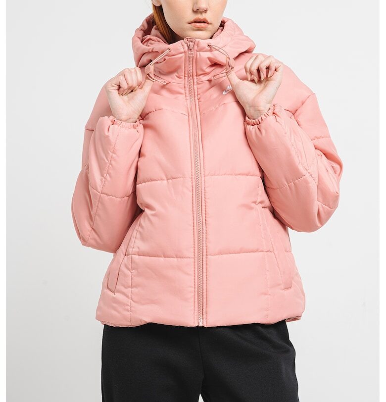 Капитонирано зимно яке Nike