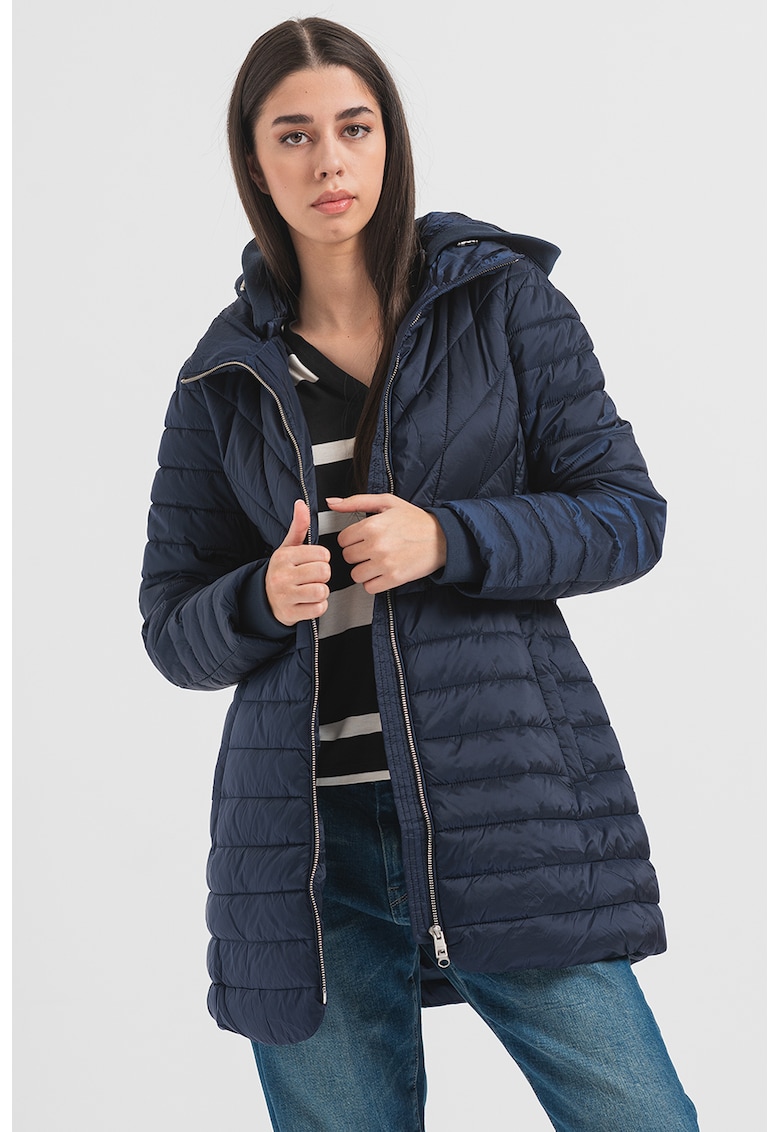 Капитонирано зимно яке с качулка Esprit