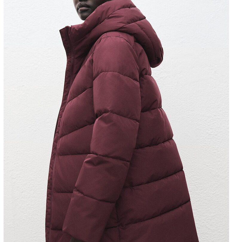 Капитонирано зимно яке с качулка - Кафяв Mango