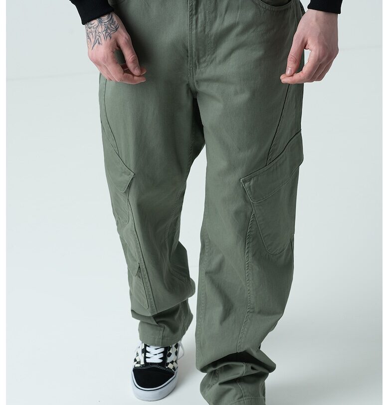 Карго панталон с широк крачол - Шам фъстък зелено Karl Kani