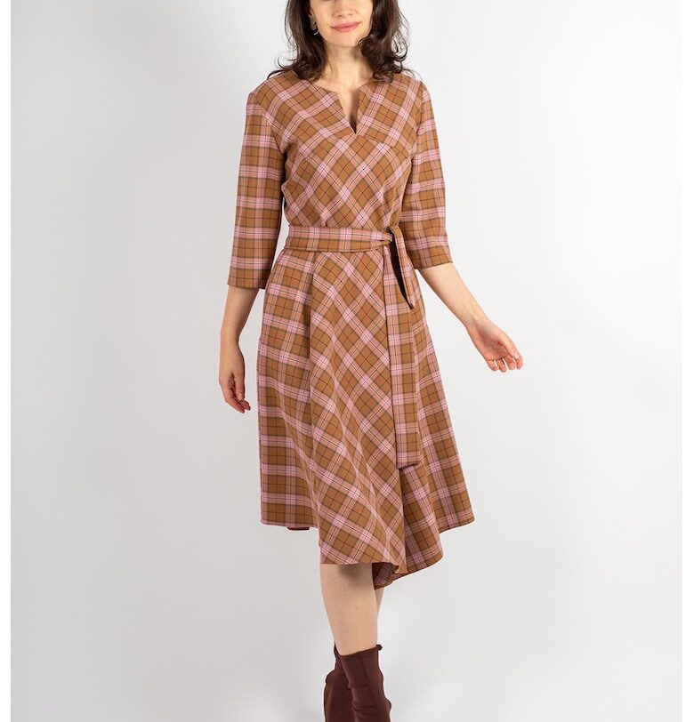 Карирана рокля Margot с вълна и асиметричен подгъв - Кафяв/Пастелнорозов Couture de Marie