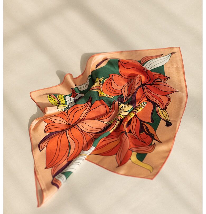 Квадратен копринен шал с флорален десен - Зелен/Жълт/Оранжев Mauverien