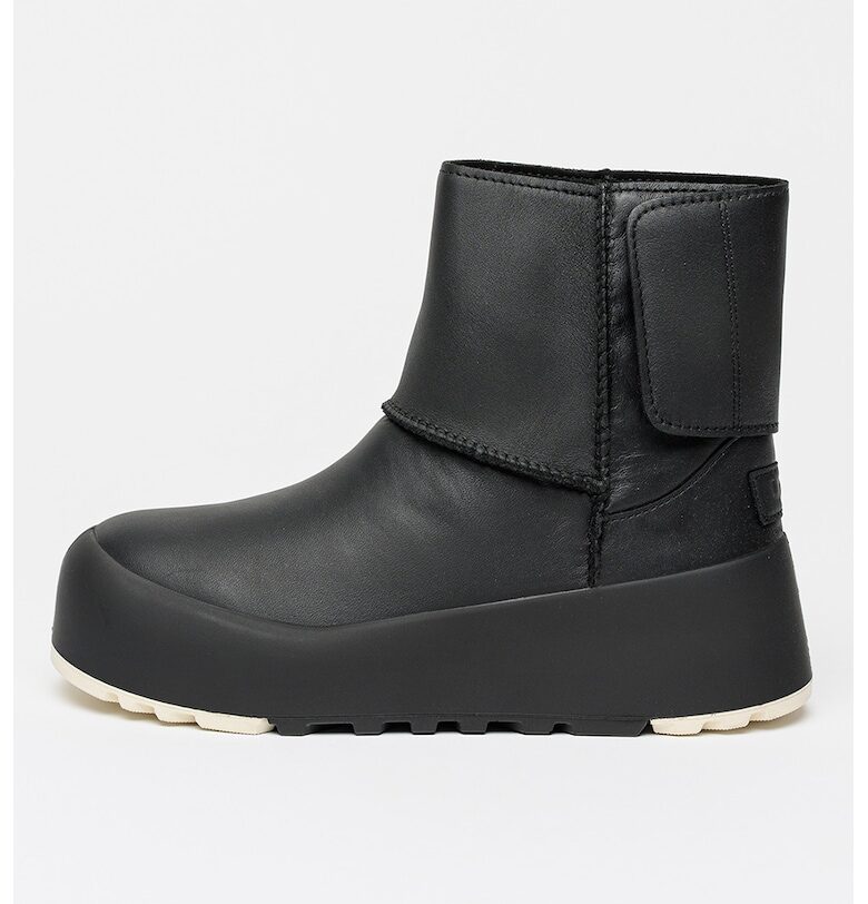 Кожени боти StreetScape с велкро - Черен UGG