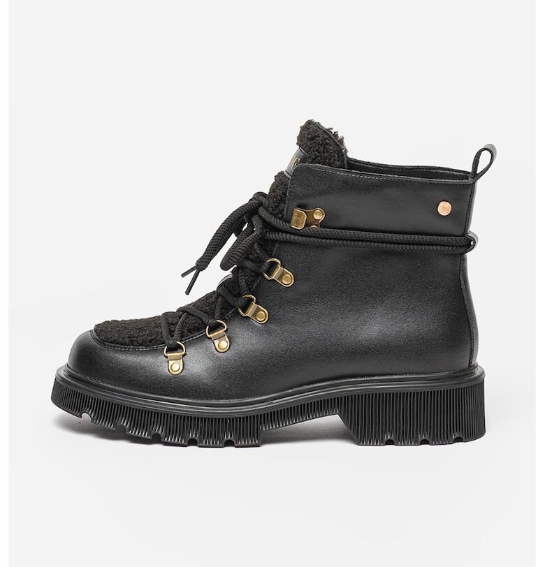 Кожени боти с текстил - Черен GOE