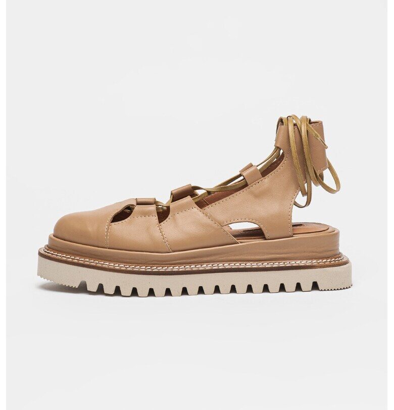 Кожени обувки с равна платформа и отвор отзад - Бежов Mihaela Glavan