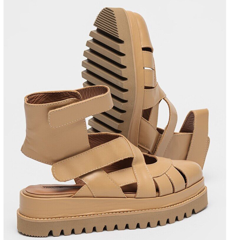 Кожени сандали с равна платформа - Бежов Mihaela Glavan