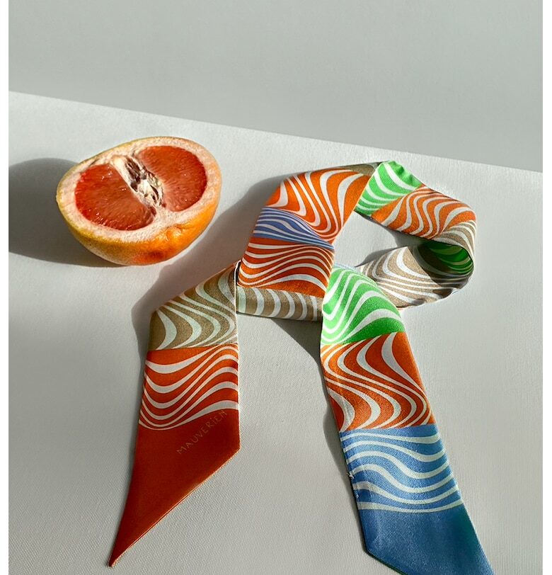 Копринен шал с вълнообразен десен Mauverien