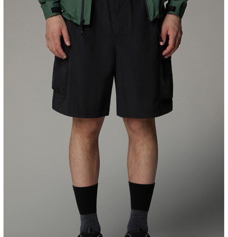 Къс панталон с джобове встрани - Черен The North Face