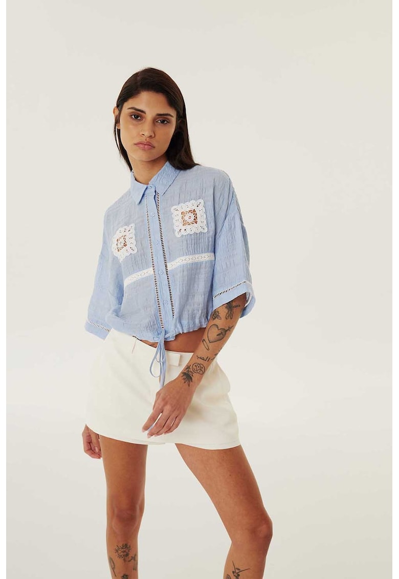 Къса риза с модал и лиосел - Пастелносин/Бял TWIST