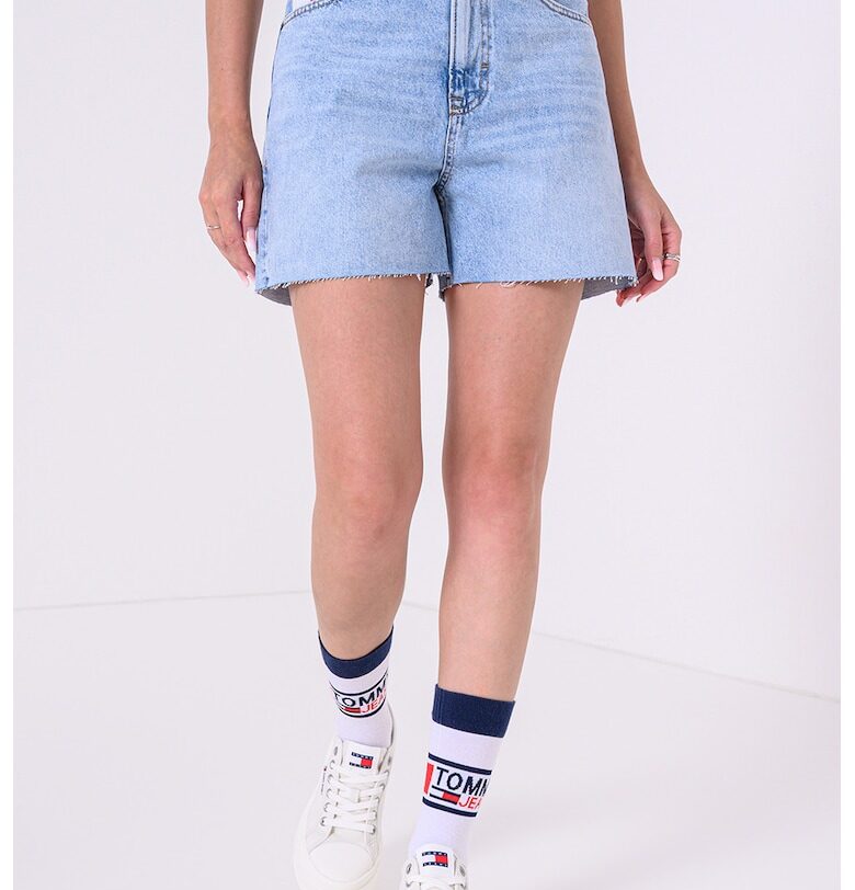 Къси дънки Mom - Светлосин Tommy Jeans