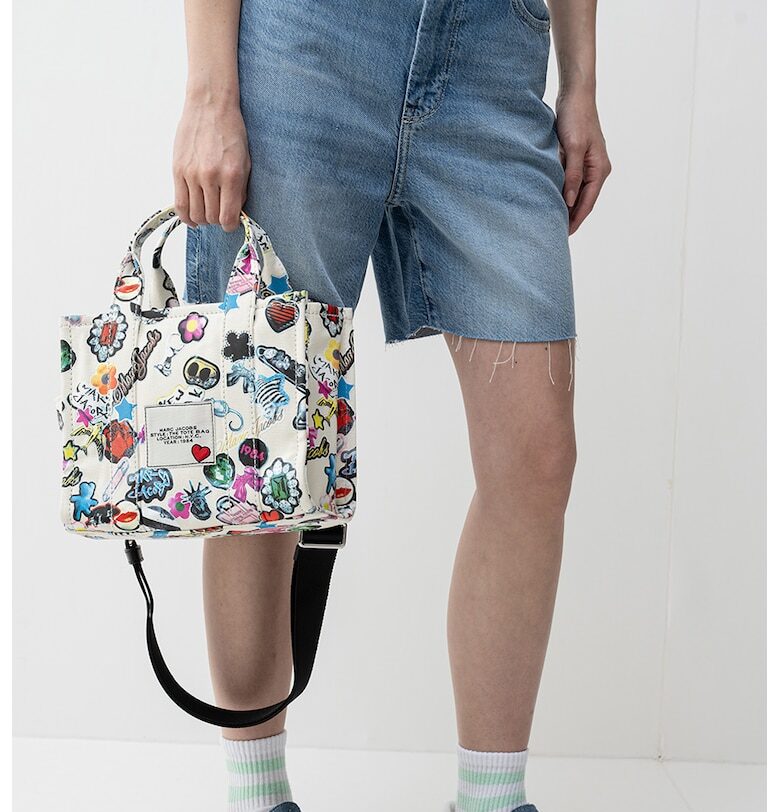 Къси дънки с незавършен подгъв - Син меланж GUESS