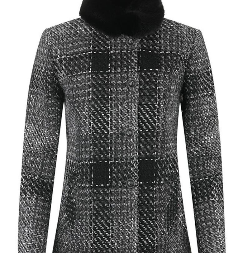 Късо карирано палто с висока яка DiKa