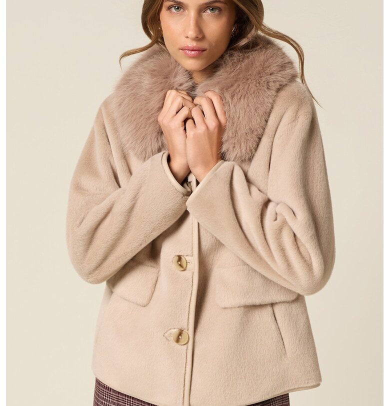 Късо палто с яка от еко пух - Бежов Oltre