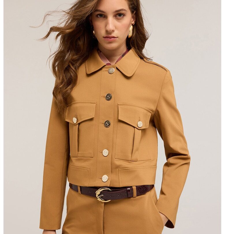 Късо яке с предни джобове - Карамел Motivi