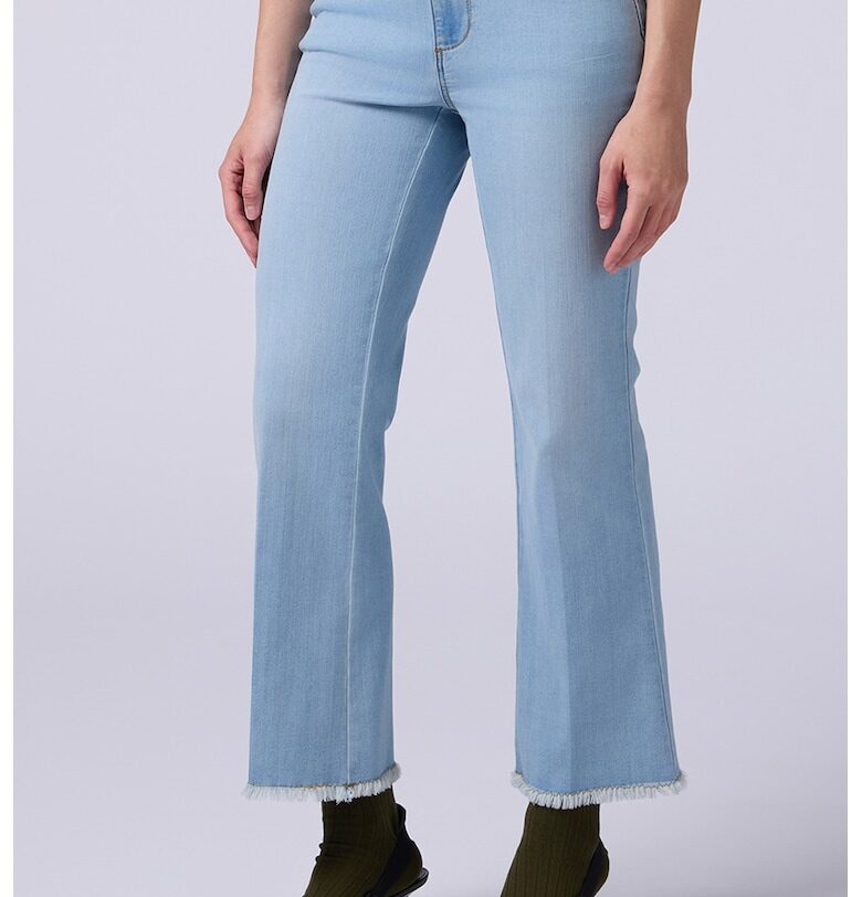 Леко разкроени дънки с незавършени краища - Светлосин Oltre