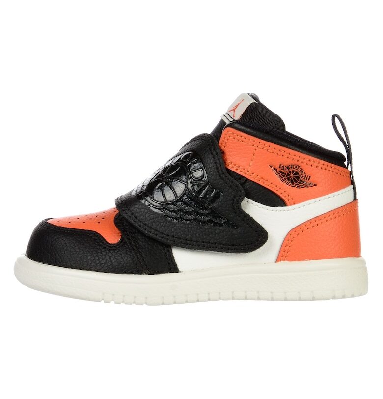 Маратонки  SKY JORDAN 1 BT BQ7196008 Nike