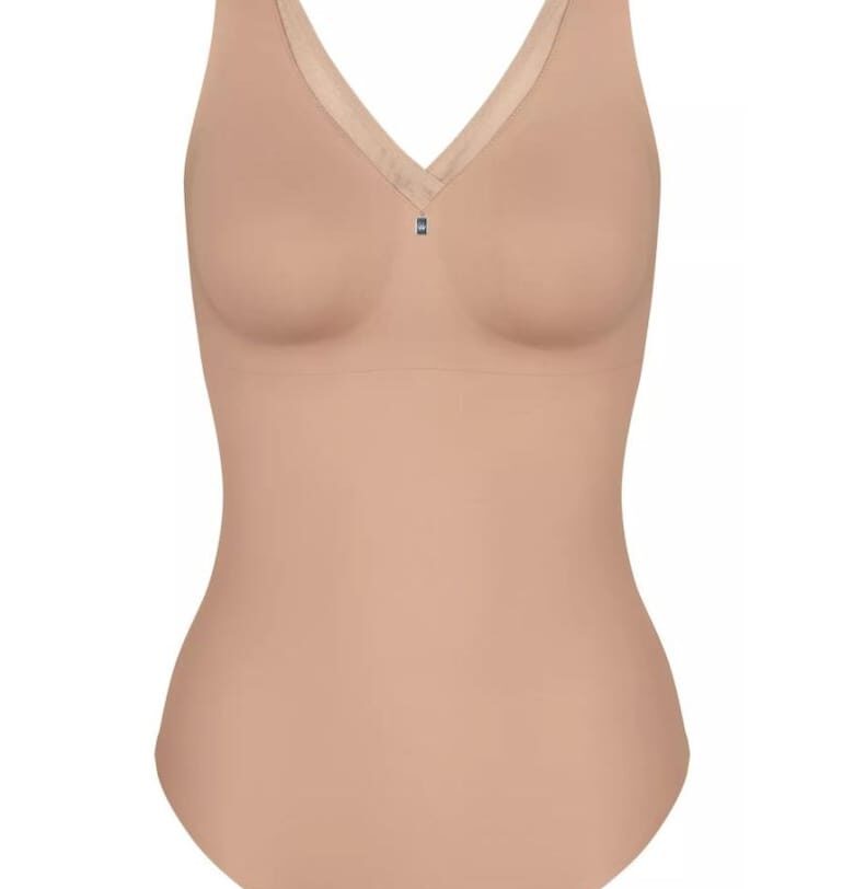 Оформящо боди True Shape Sensation с шпиц - Бежов - Triumph