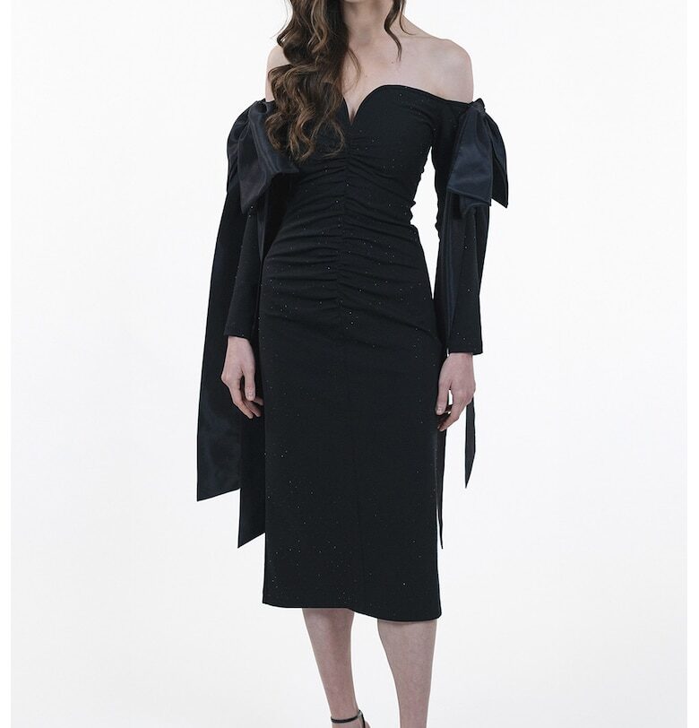 Миди рокля с голо рамо - Черен Maellie