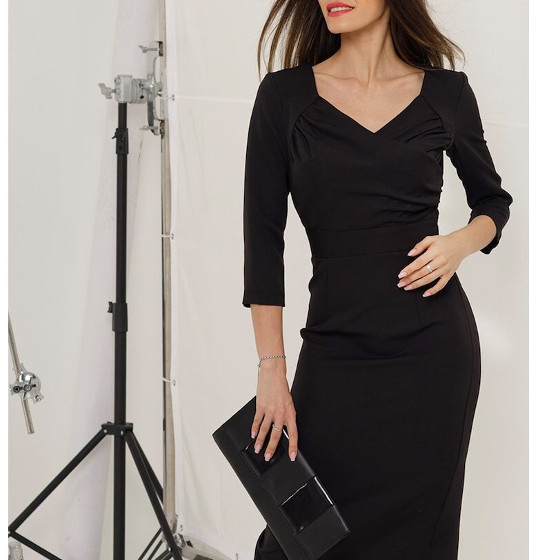 Миди рокля с шпиц и шлиц отзад - Черен CAMISSI