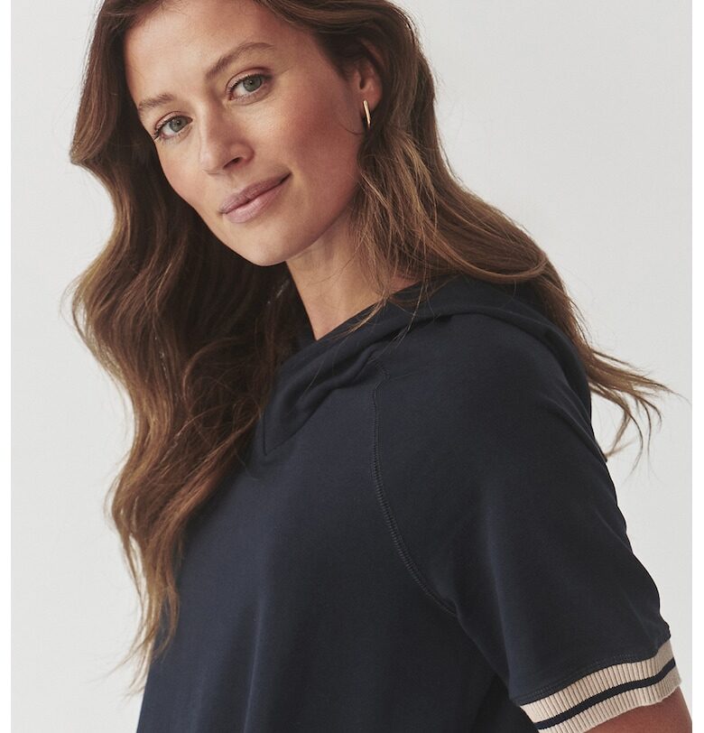 Миди рокля със странични цепки и качулка - Ултрамарин синьо Tatuum