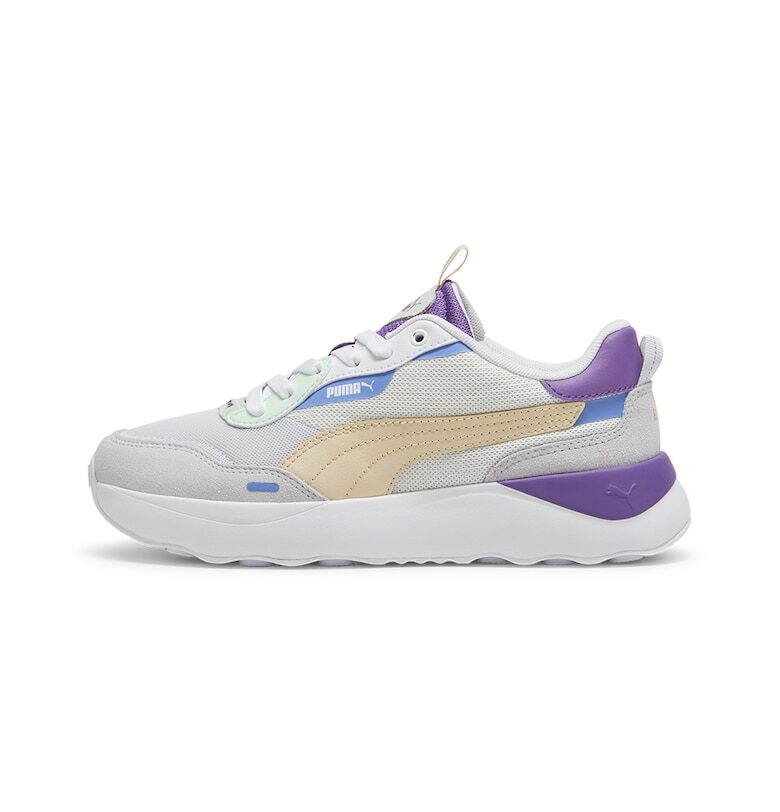 Мрежести спортни обувки Runtamed с велур - Бял/Светло сив/Лилав Puma