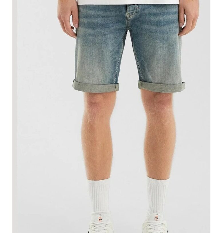 Мъжки дънкови шорти Q/S от s.Oliver - средно високи - тип „Джон“ - стандартна кройка - избелял вид - Син QS