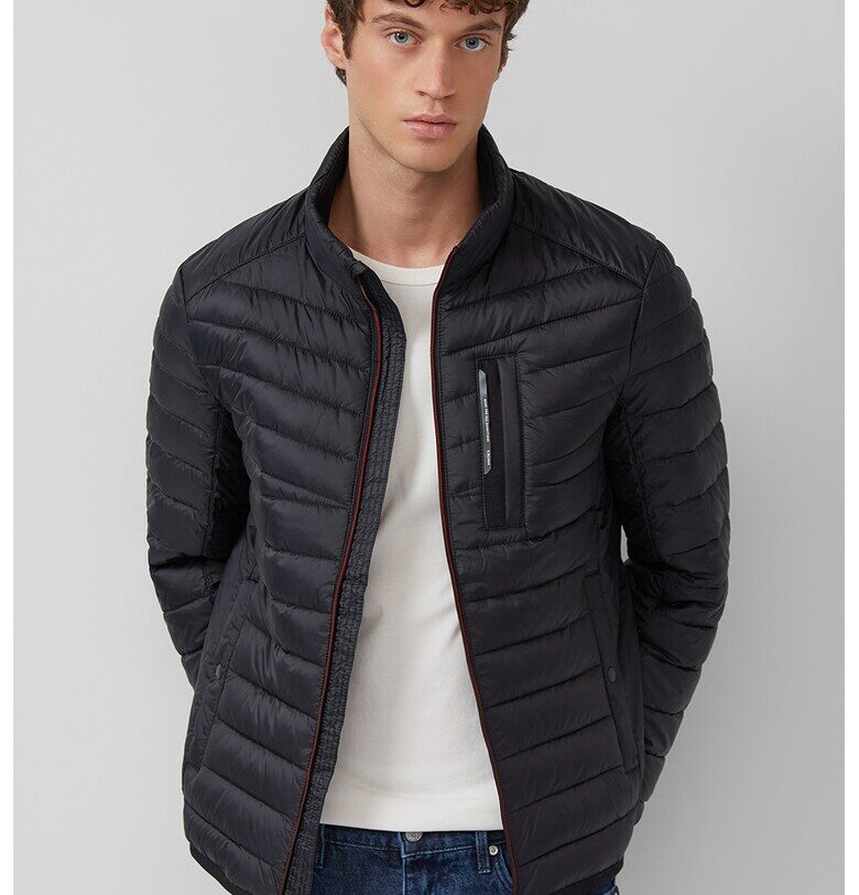 Мъжко леко ватирано яке с контрастни спортни детайли - Черен sOliver