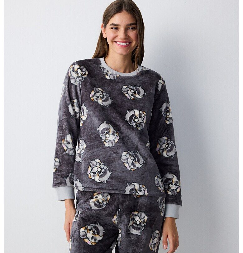 Мъхеста пижама с десен Penti