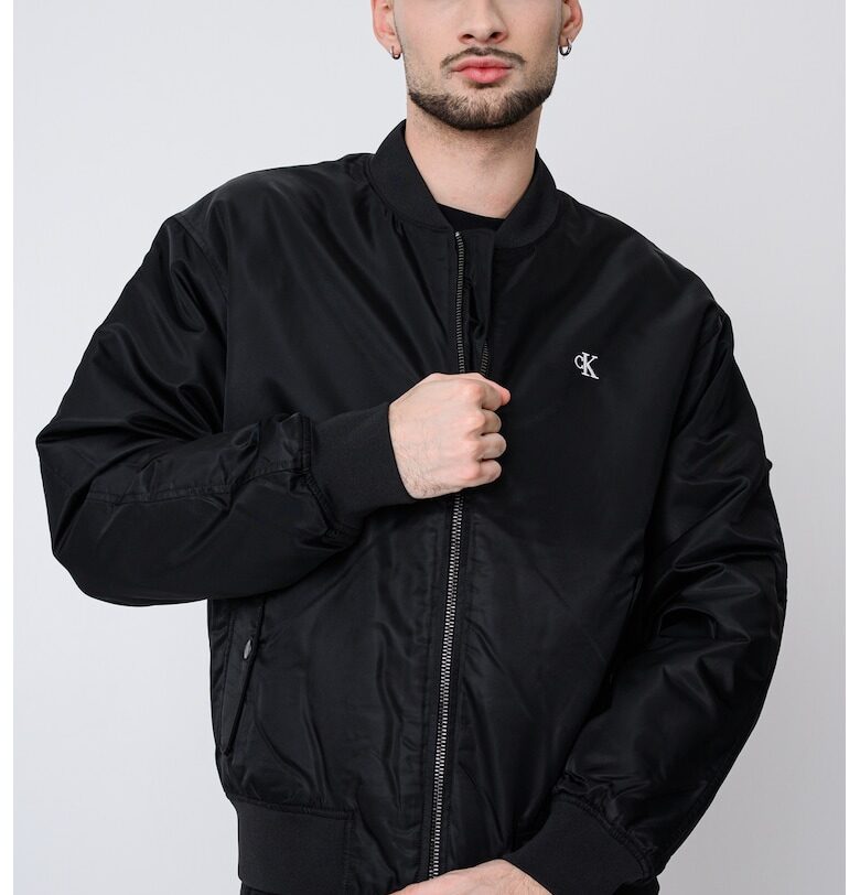 Непромокаемо яке бомбър с лого - Черен CALVIN KLEIN JEANS