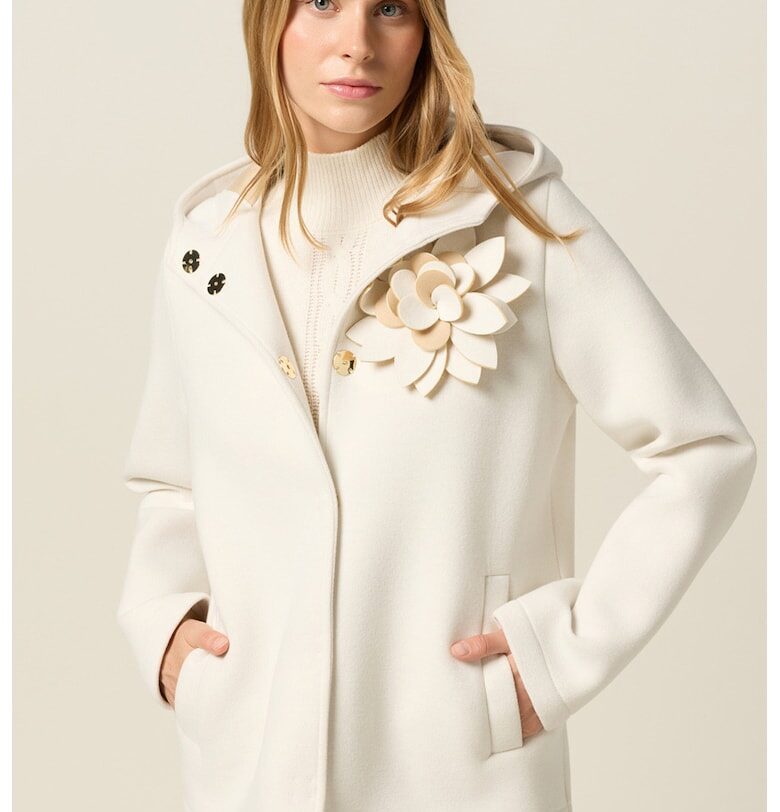 Палто с качулка и 3D флорална апликация - Слонова кост Oltre