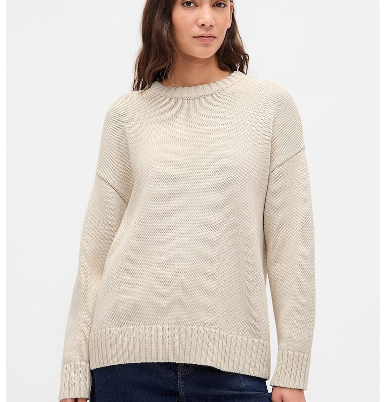 Памучен пуловер с паднали ръкави - Крем GAP