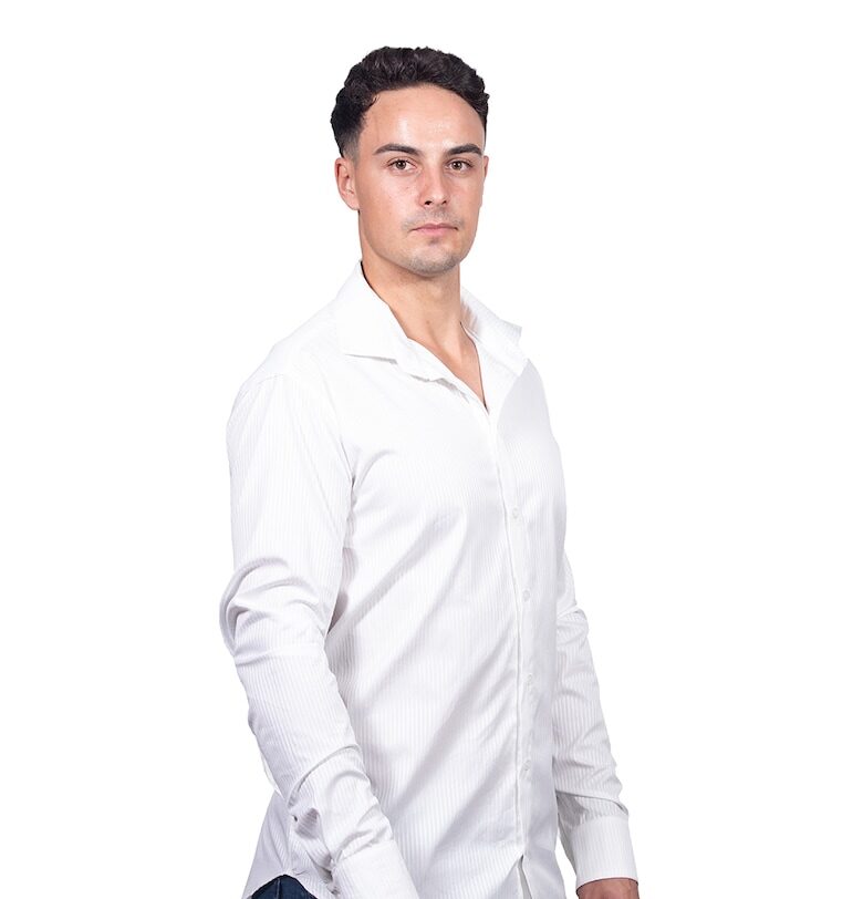 Памучна риза с остра яка - Бял UVIA