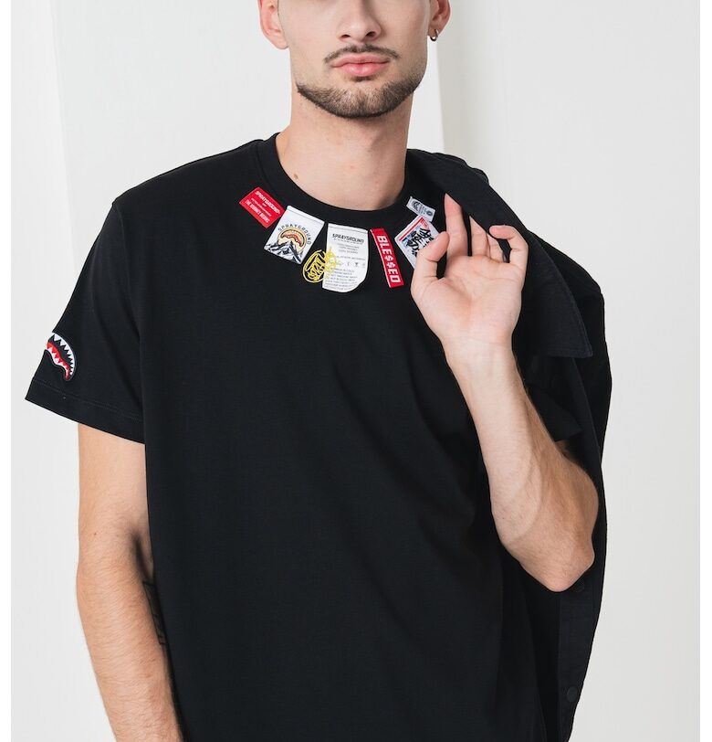 Памучна тениска с декорация от етикети - Черен Sprayground