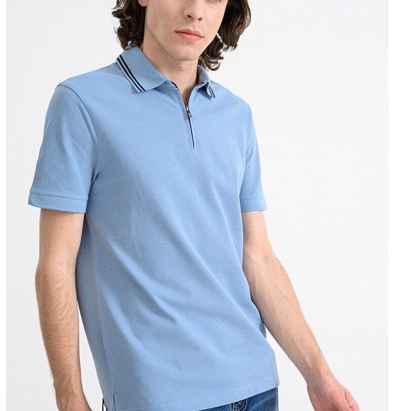 Памучна тениска с яка и къс цип - Черен/Лавандула ARMANI EXCHANGE