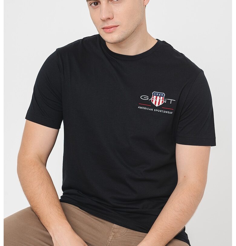 Памучна тениска със стандартна кройка и лого - Черен Gant