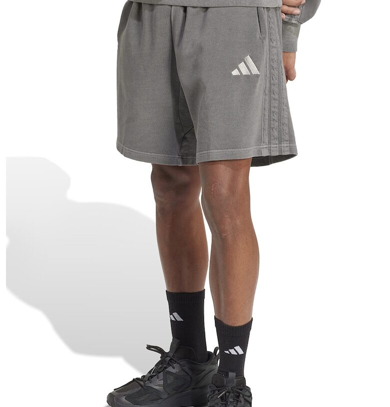 Памучни бермуди с лого - Светло сив adidas Sportswear