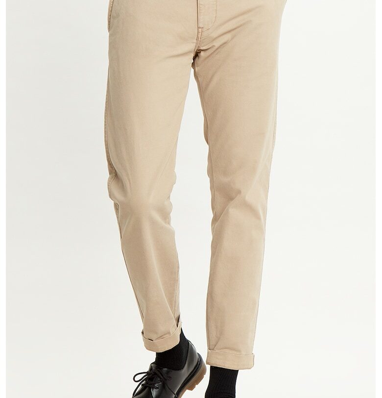 Панталон чино със стеснен крачол - Бежов Levis