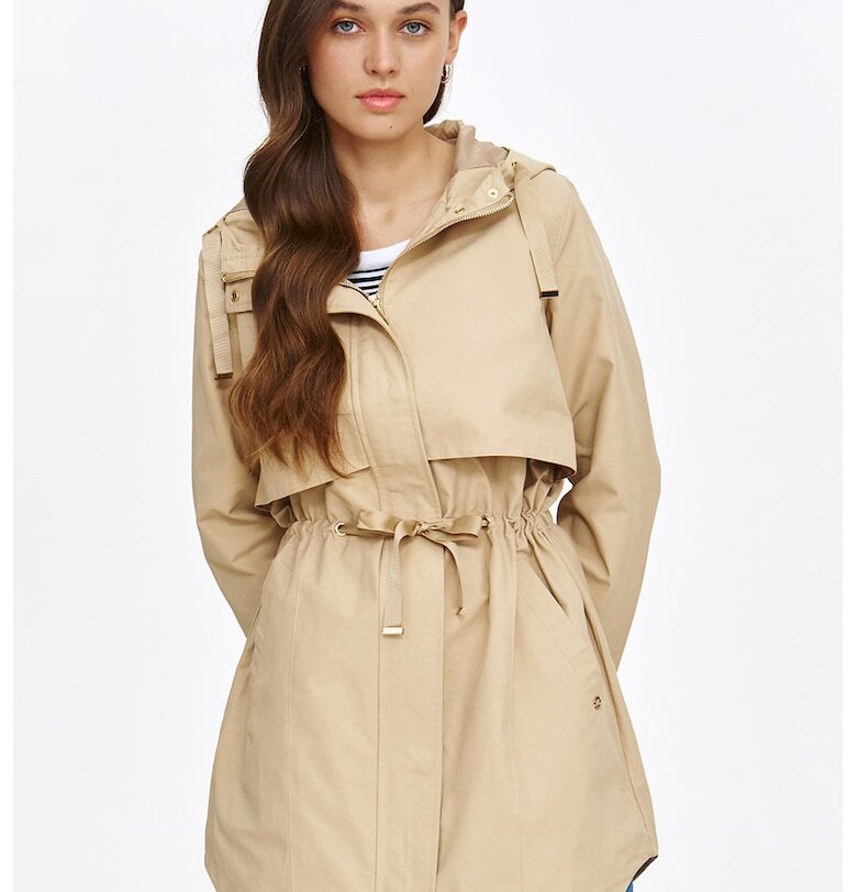 Парка с качулка и колан - Бежов Top Secret