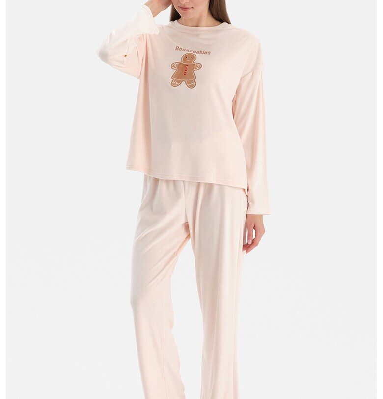 Пижама с коледна апликация - Бледо розово DAGI