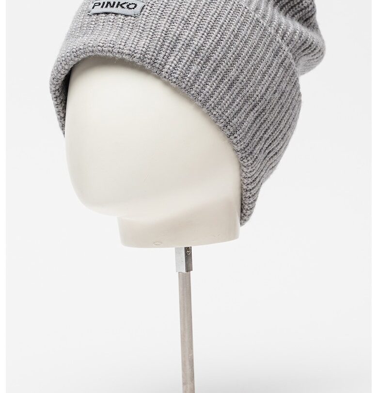 Плетена шапка с вълна Pinko