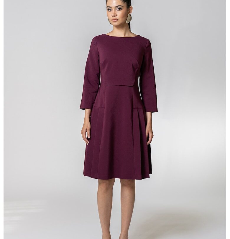 Плисирана рокля Bertina - Тъмновиолетов Hermosa