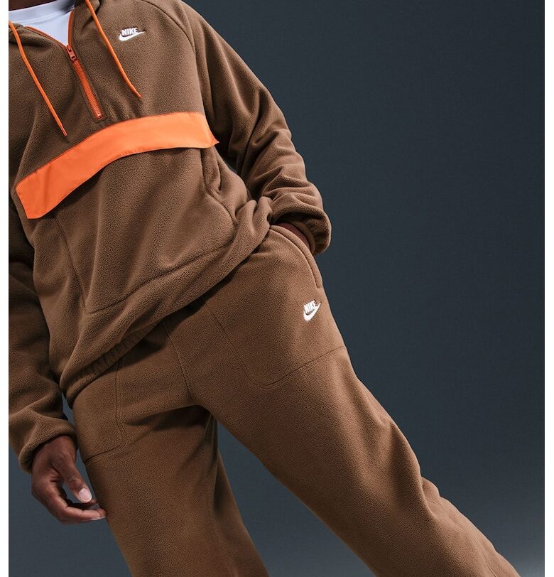 Поларен спортен панталон Club с регулируема талия - Карамел Nike