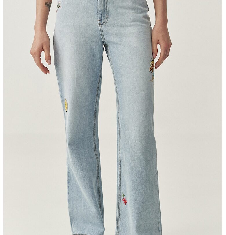 Прави дънки с апликации - Светлосин Tatuum