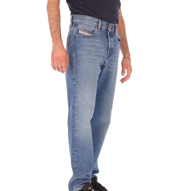 Прави дънки със захабен ефект - Тъмносин Diesel