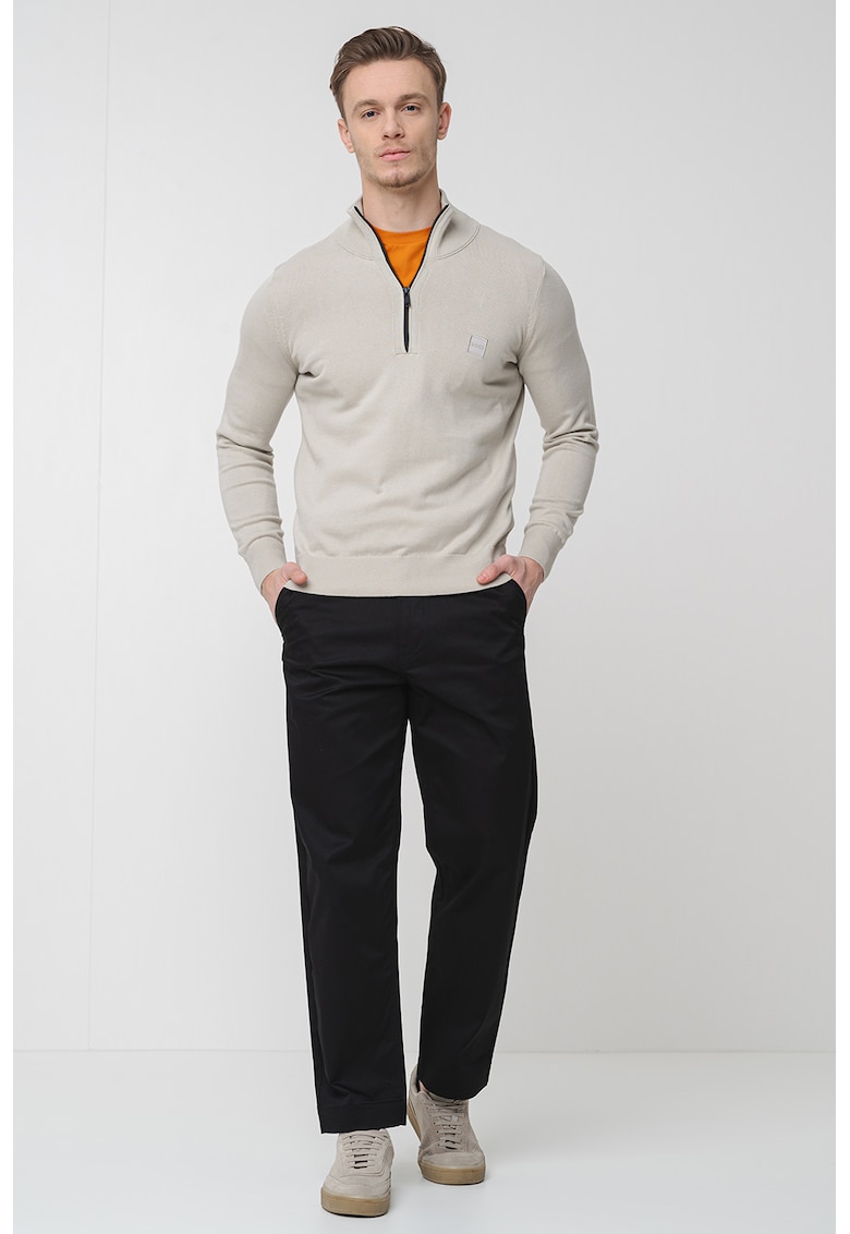 Пуловер Kanobix с къс цип и висока яка - Бледозелен BOSS