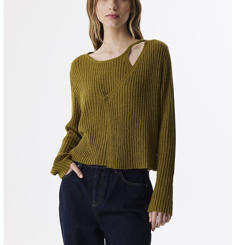 Пуловер с асиметрично деколте - Маслинено зелено TWIST