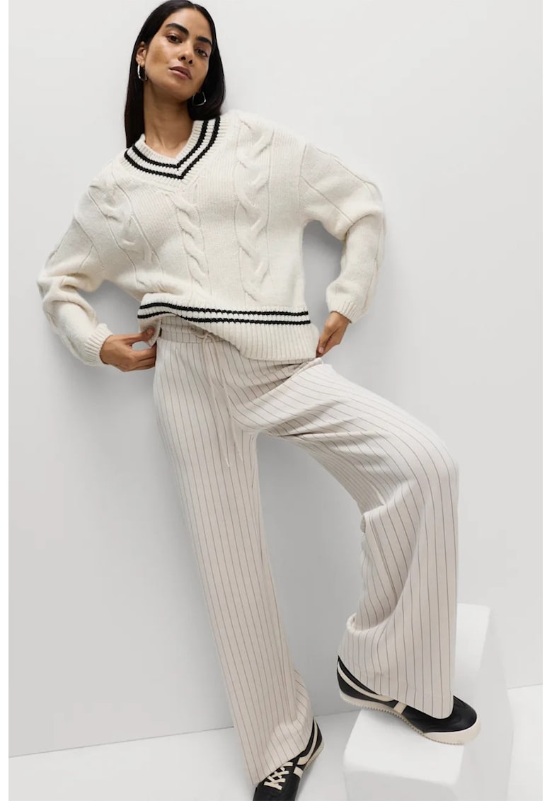 Пуловер с вълна с плетка осморка - Черен/Светло бежово Marks Spencer