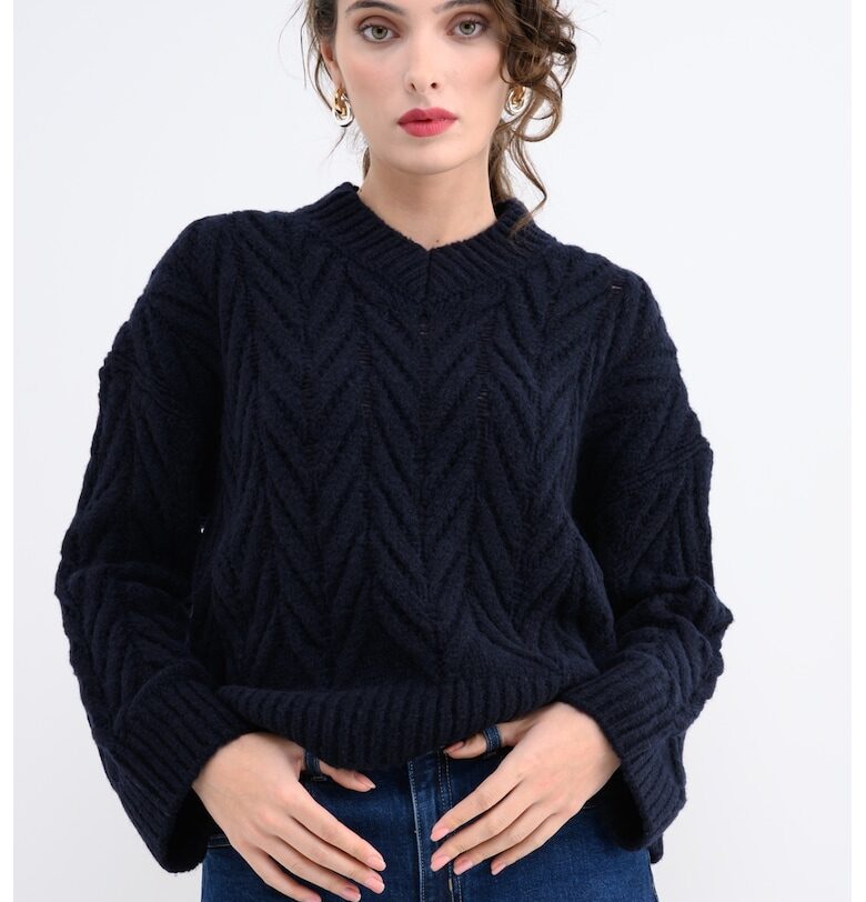 Пуловер с вълна с шпиц - Ултрамарин синьо MaxCo