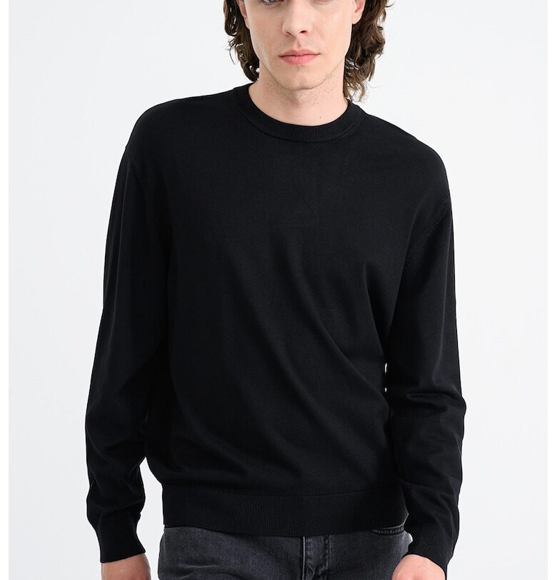 Пуловер с овално деколте - Черен ARMANI EXCHANGE