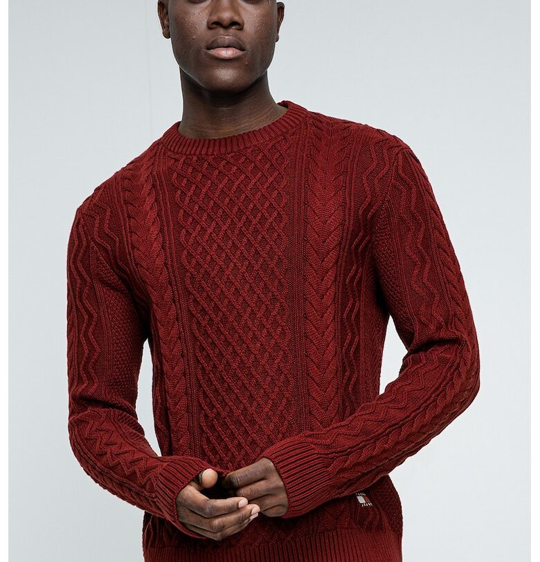 Пуловер с овално деколте и плетка осморка - Бордо Tommy Jeans